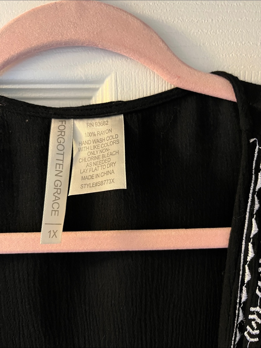 Black Embroidered Open-Front Women's Kimono Cardigan - Picture 4 of 4
